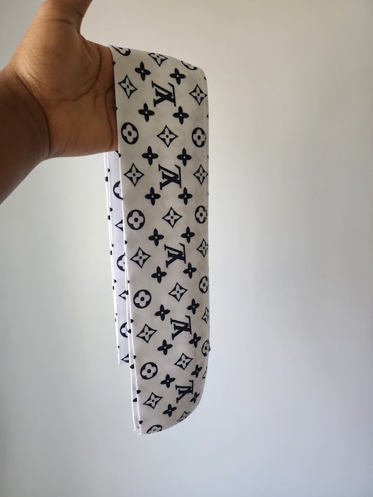 White V Headscarf