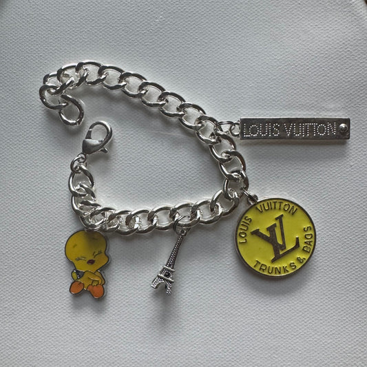 Silver V Tweety Bird charm bracelet